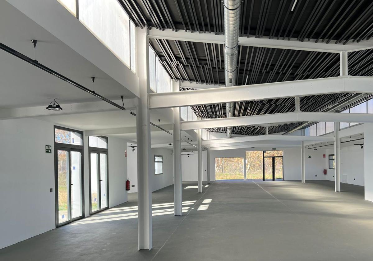 La operación para transformar la nave del Val en un laboratorio digital en Barrio España concluirá diez años después